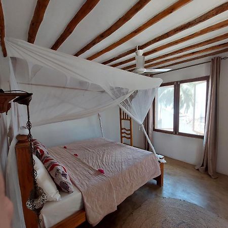 Moyo Top Floor Apartment プワニ・チャンガーニ エクステリア 写真